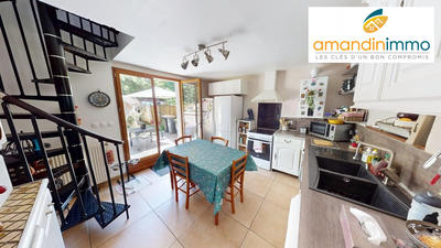 Maison - 81 m² - 5 pièces