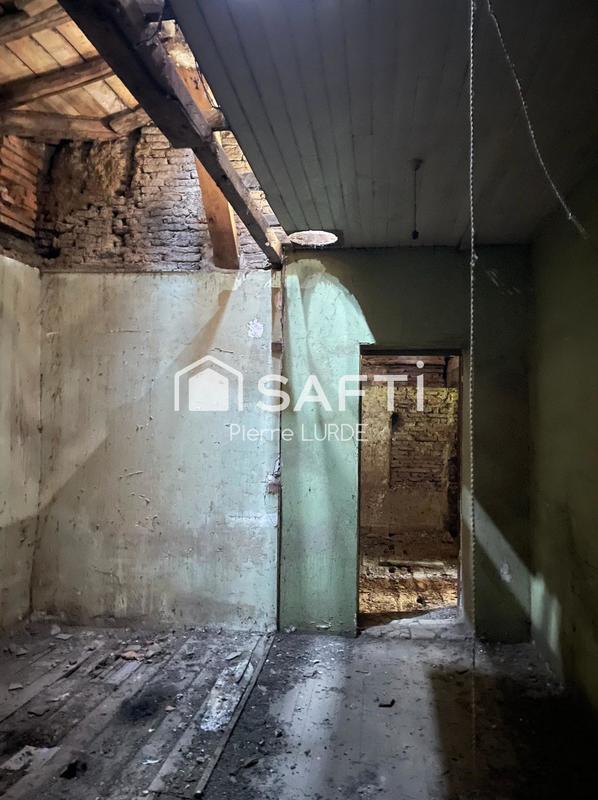 Maison - 225 m² - 8 pièces