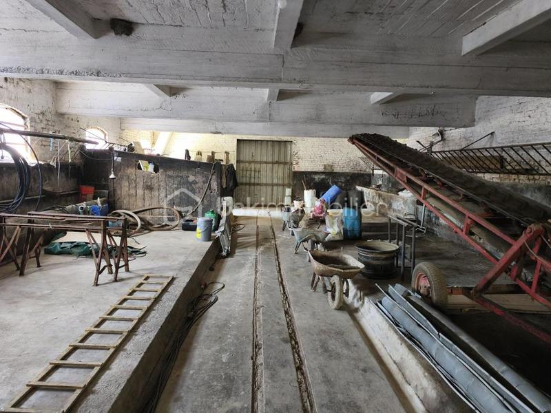 Corps de ferme - 210 m² - 2 pièces