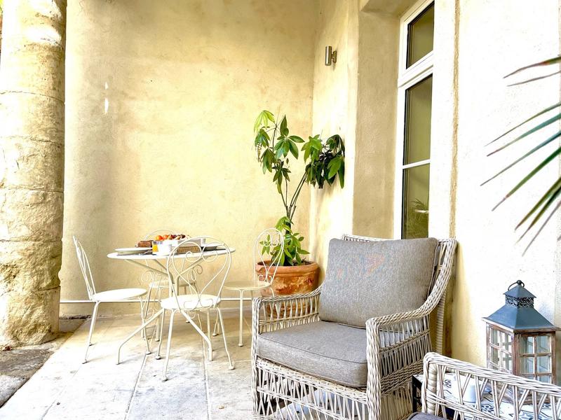 Maison - 615 m² - 16 pièces