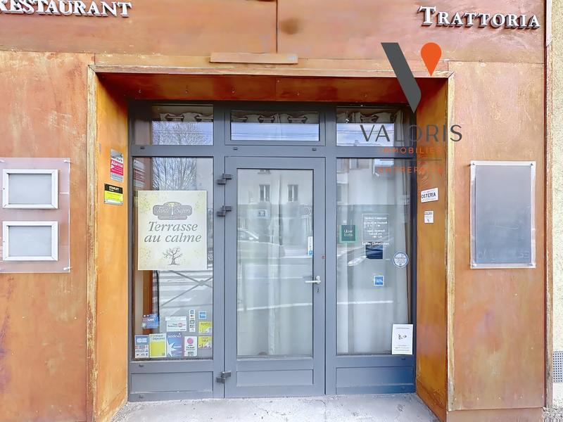 Local commercial - 216 m²