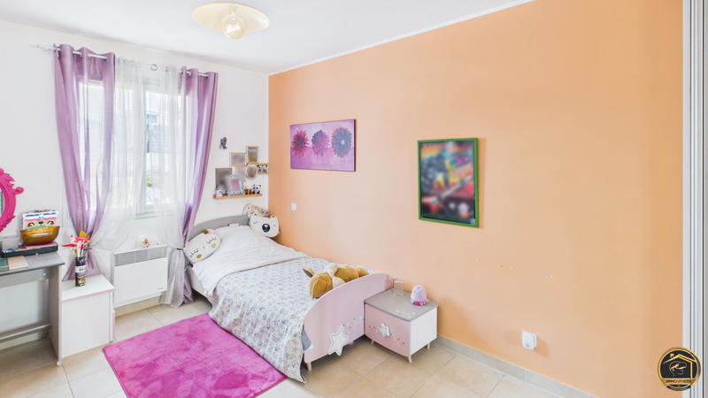 Maison traditionnelle - 100 m² - 5 pièces