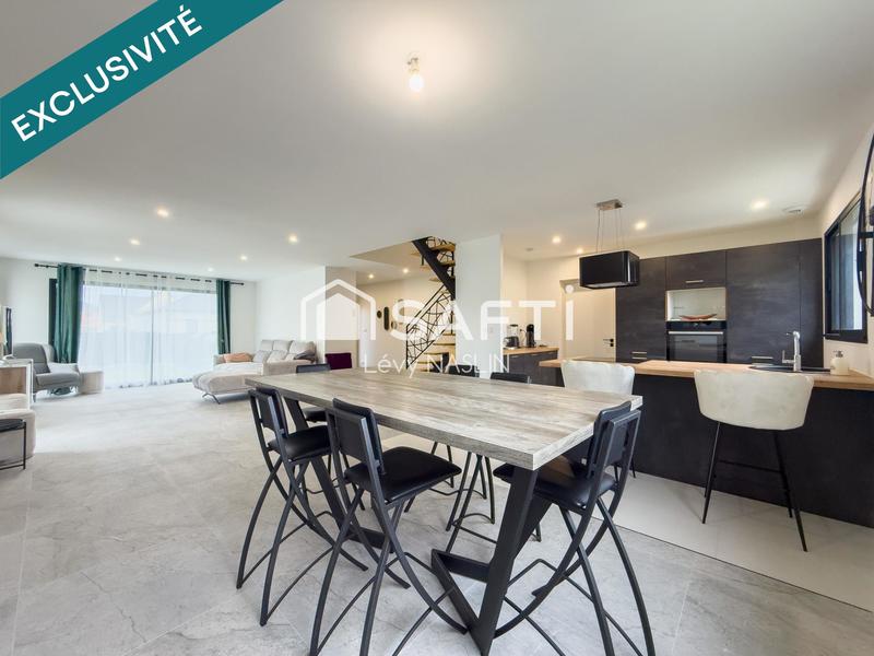 Maison - 142 m² - 4 pièces