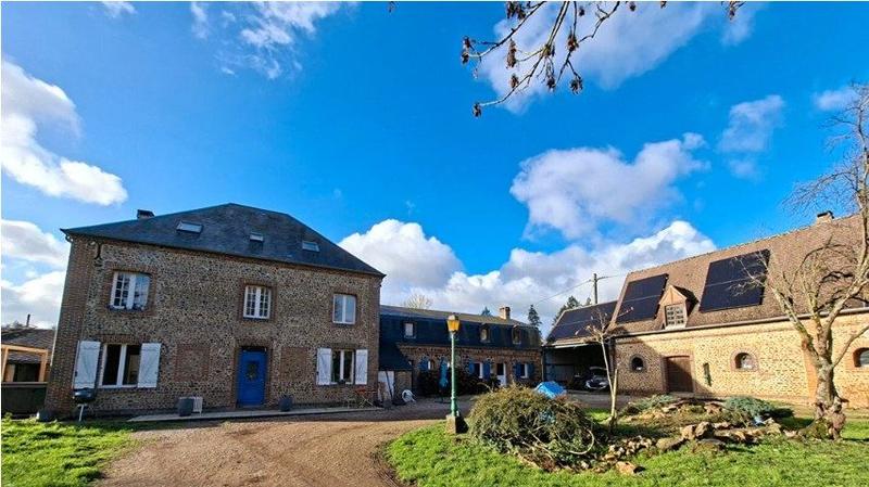 Maison ancienne - 303 m² - 13 pièces