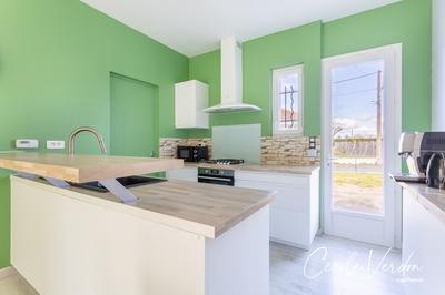 Maison - 177 m² - 8 pièces