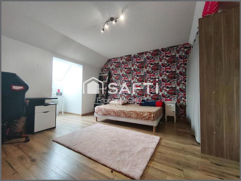 Maison - 180 m² - 7 pièces