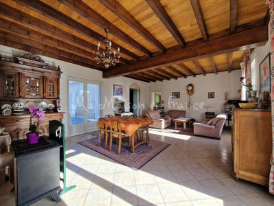 Maison - 160 m² - 7 pièces