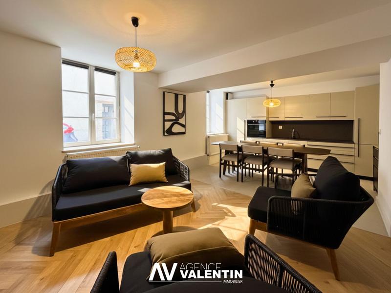 Appartement - 108 m² - 5 pièces