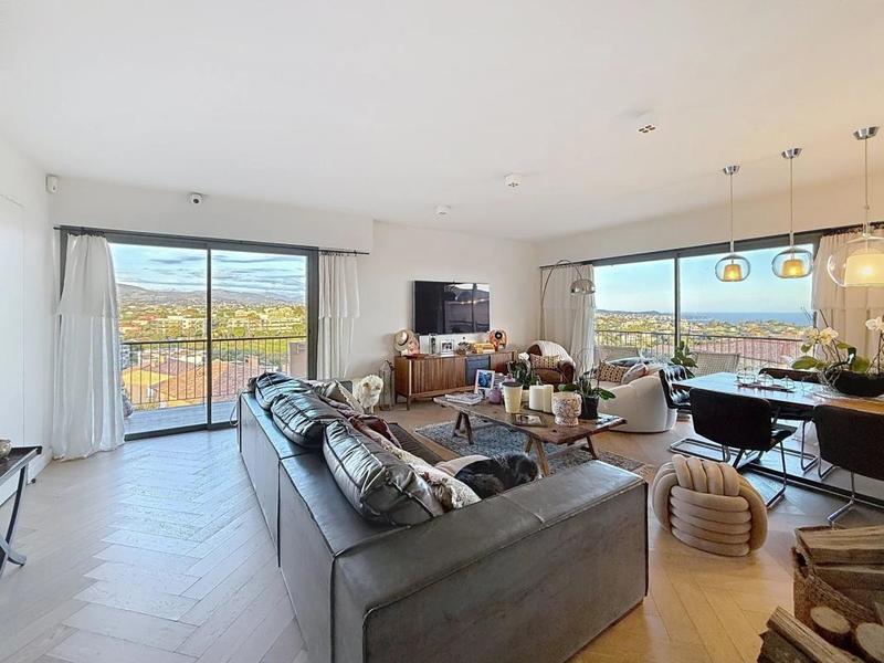 Appartement - 141 m² - 5 pièces