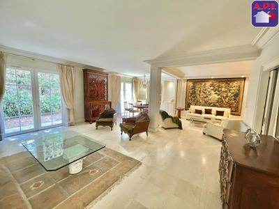 Maison - 190 m² - 4 pièces