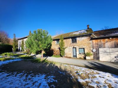 Propriété - 248 m² - 11 pièces