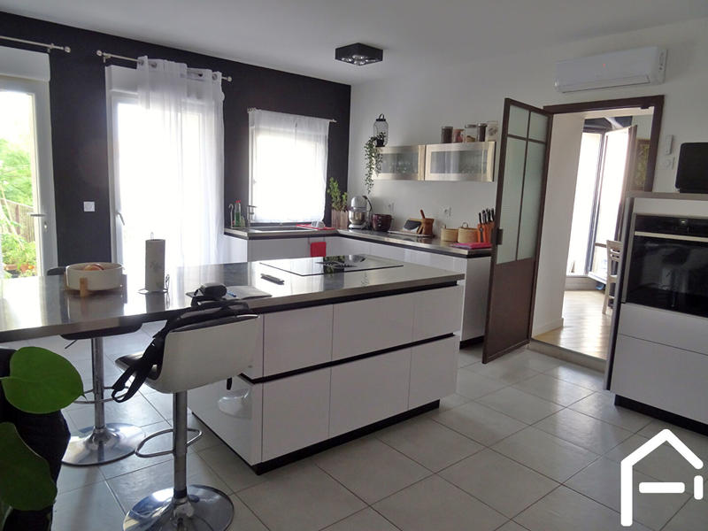 Loft - 117 m² - 4 pièces