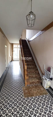 Propriété - 229 m² - 8 pièces