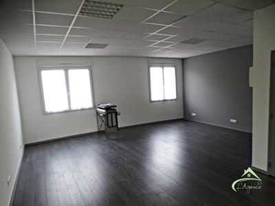 Loft - 297 m² - 7 pièces