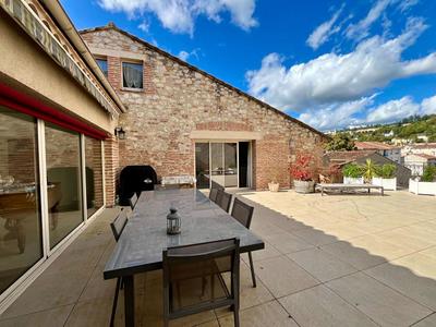 Appartement - 235 m² - 5 pièces