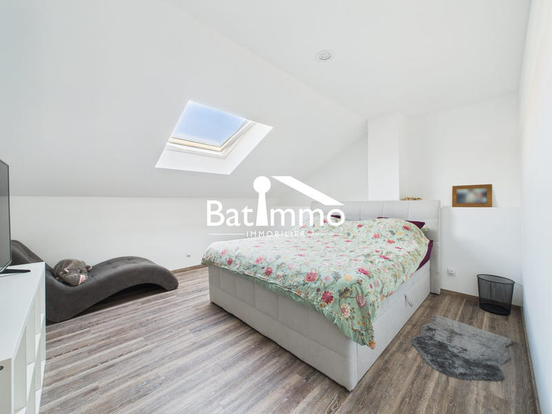 Maison - 245 m² - 8 pièces