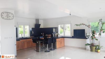 Maison - 170 m² - 7 pièces