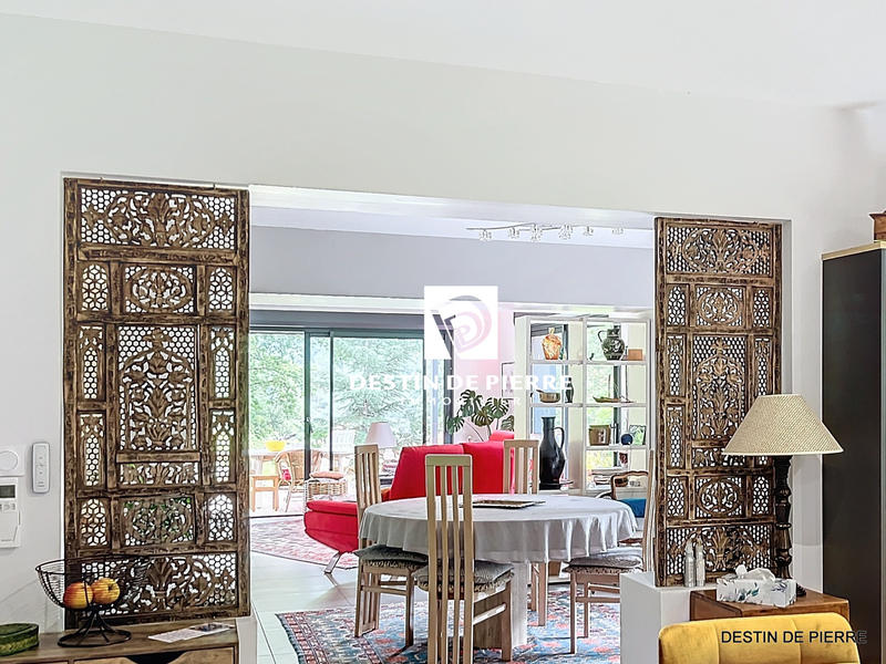 Maison - 202 m² - 4 pièces