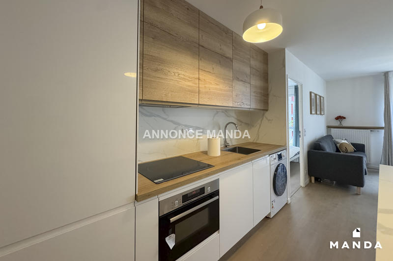 Chambre - 12 m² - 5 pièces