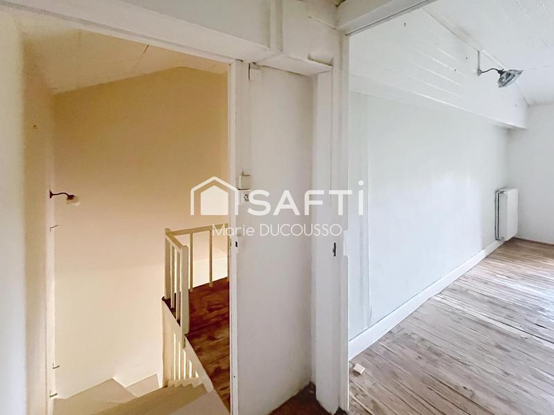 Maison - 214 m² - 7 pièces