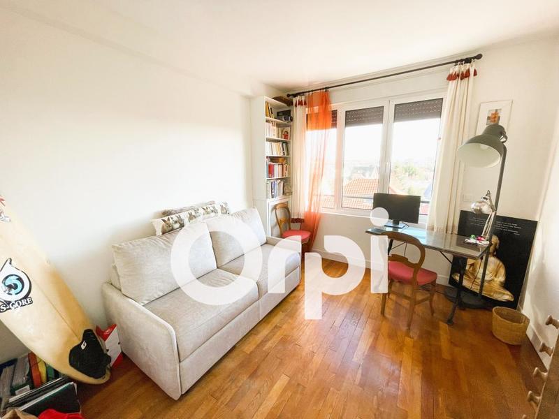 Appartement - 105 m² - 5 pièces