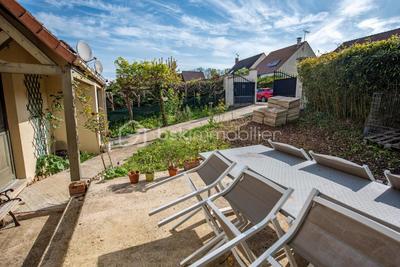 Maison - 104 m² - 6 pièces