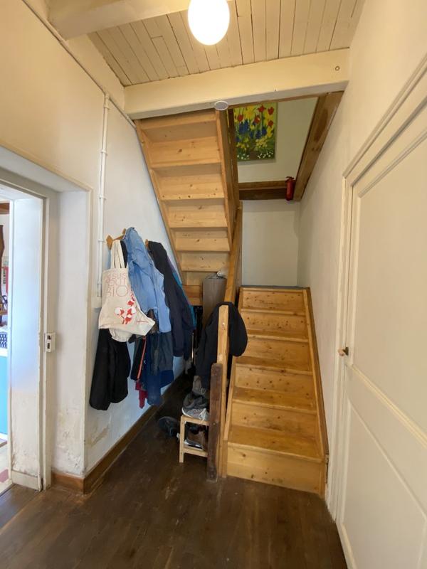 Maison - 250 m² - 11 pièces