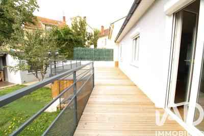 Maison - 98 m² - 5 pièces