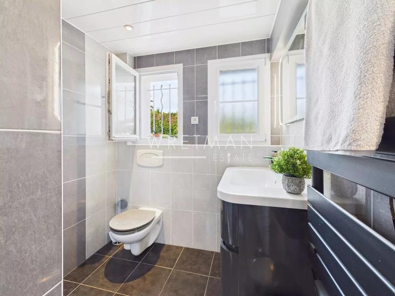 Maison - 183 m² - 5 pièces