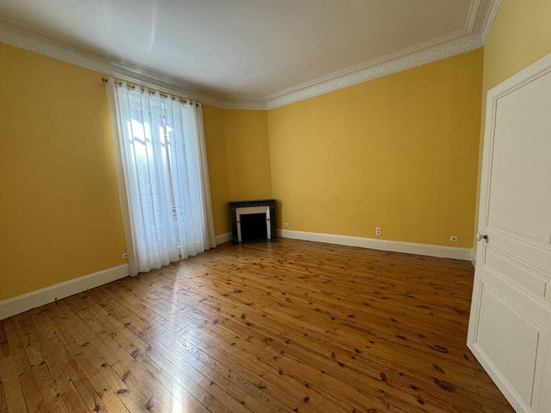 Appartement - 200 m² - 7 pièces