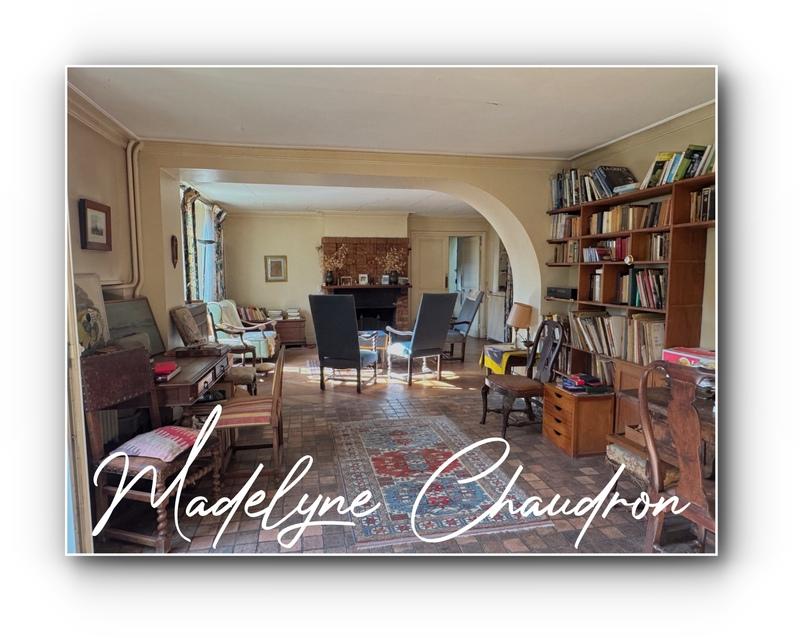 Maison - 298 m² - 9 pièces