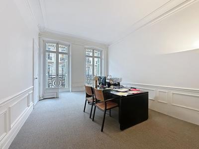 Bureau - 199 m² - 7 pièces