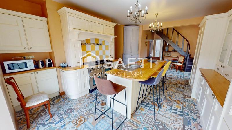 Maison - 200 m² - 6 pièces