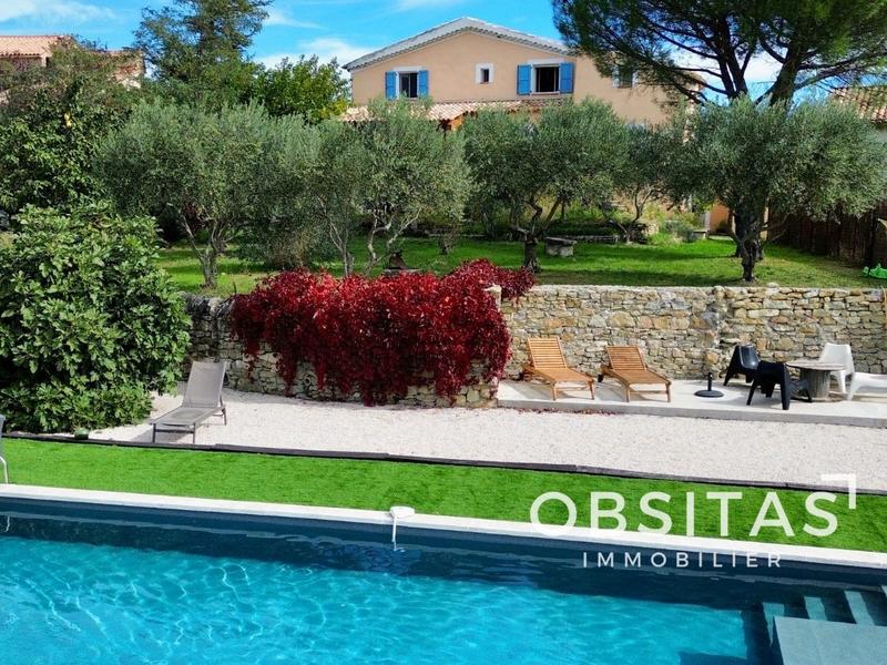 Maison - 195 m² - 6 pièces