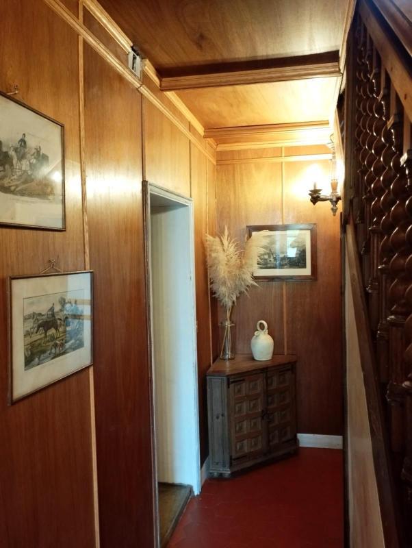 Maison - 285 m² - 10 pièces