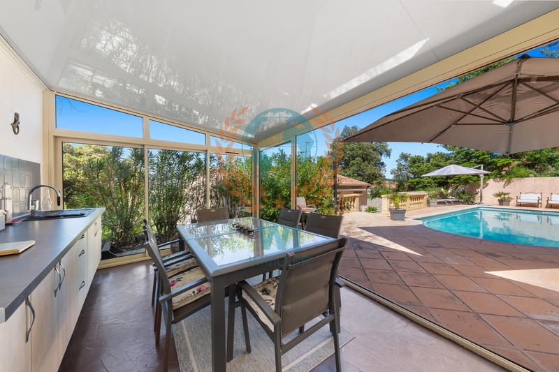 Maison - 165 m² - 6 pièces