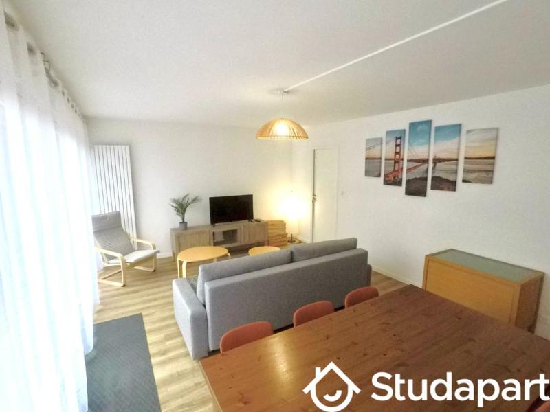 Chambre - 15 m² - 1 pièce