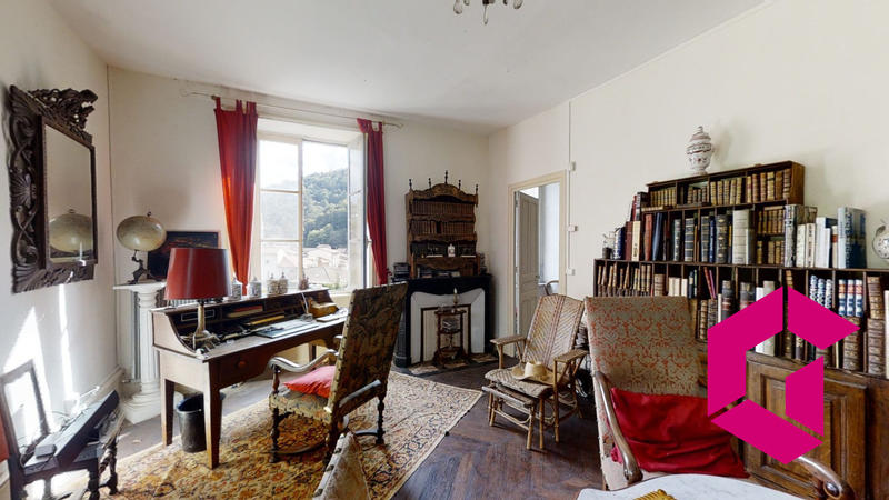 Maison - 180 m² - 6 pièces