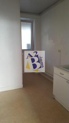 Services - 59 m² - 3 pièces