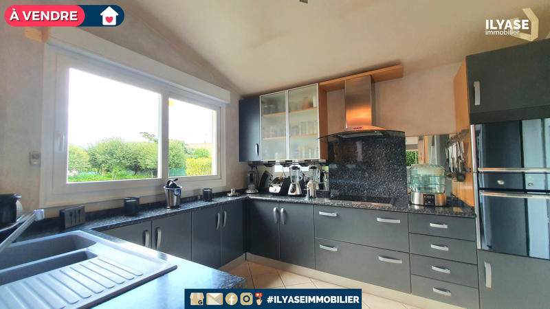 Villa - 194 m² - 8 pièces