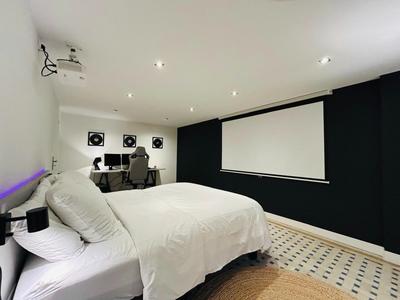 Loft - 156 m² - 4 pièces