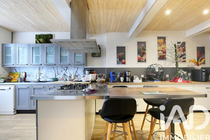 Maison de ville - 210 m² - 7 pièces