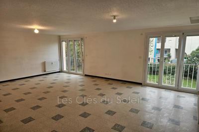 Appartement - 82 m² - 5 pièces