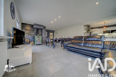 Maison - 262 m² - 7 pièces