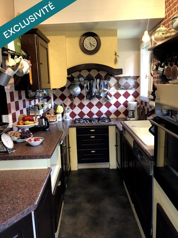 Maison - 225 m² - 9 pièces