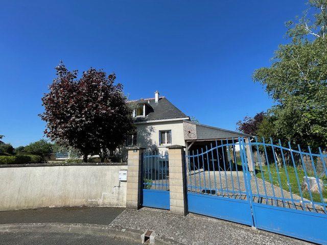 Maison - 223 m² - 9 pièces