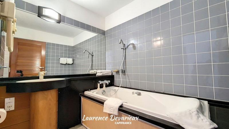 Immeuble - 1 130 m² - 22 pièces