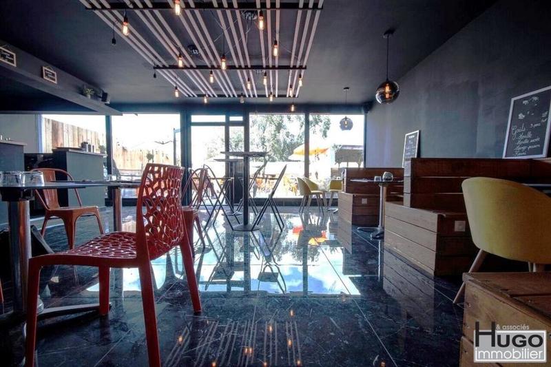 Entrepôt - 1 700 m²