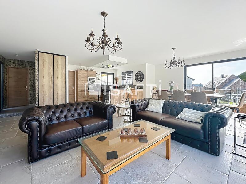 Maison - 111 m² - 4 pièces