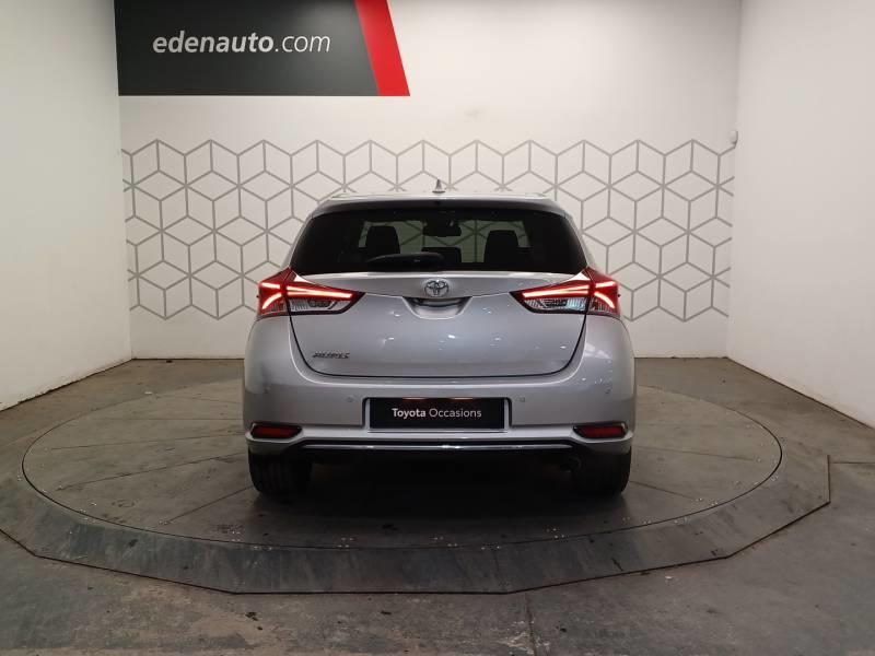 Toyota Auris Pro 116ch Turbo Design Business